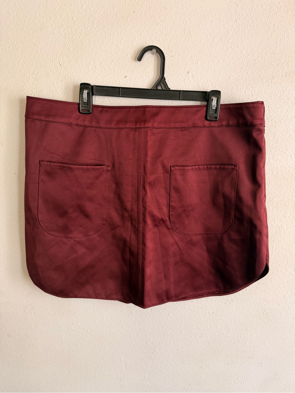 H&M Burgundy Mini Skirt with Front Patch Pockets